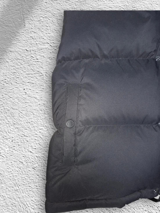 NWT Aritzia The Super Puff Vest CliMATTE - Picture 6 of 9